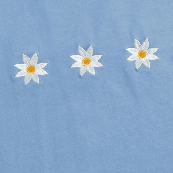 SHEIN medium tee - Picture 3 of 4